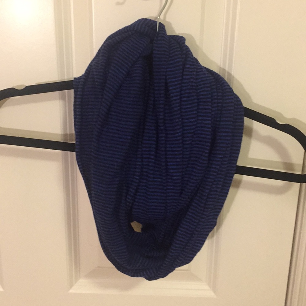 Simple striped infinity scarf